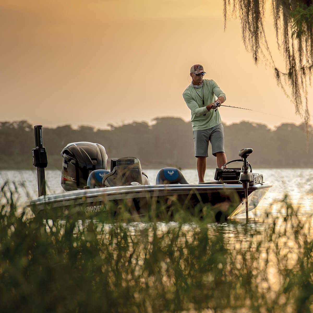 Minn Kota 1368900 Minn Kota Ultrex QUEST Brushless Bow-Mount Electric Trolling Motor with Dual Spectrum CHIRP Sonar – 90/115 Lb. Thrust, 45 In. Shaft, Freshwater