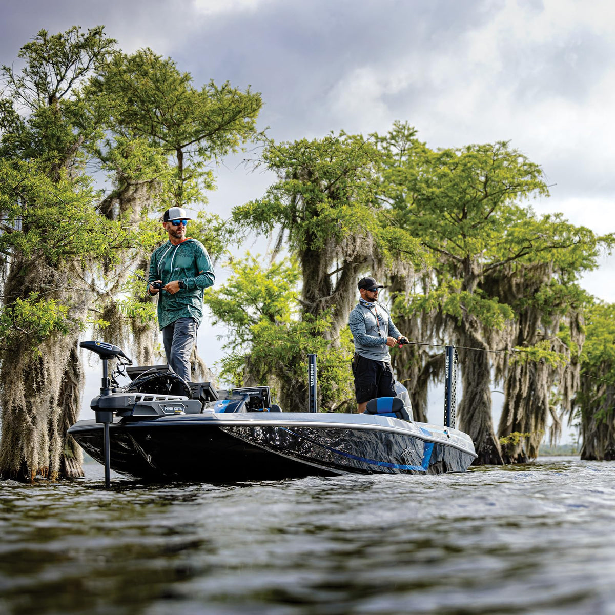 MINN KOTA 1358970 Minn Kota Ulterra Bow-Mount Electric Trolling Motor with MEGA Down Imaging – 80 Lb. Thrust, 45 In. Shaft, Freshwater