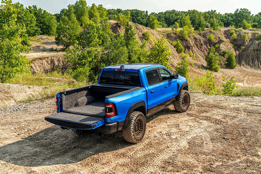 RETRAX 30362 RealTruck Retrax Retrax IX Retractable Truck Bed Tonneau Cover | 30362 | Fits 2008 - 2016 Ford Super Duty F-250-350 6' 10" Bed (81")