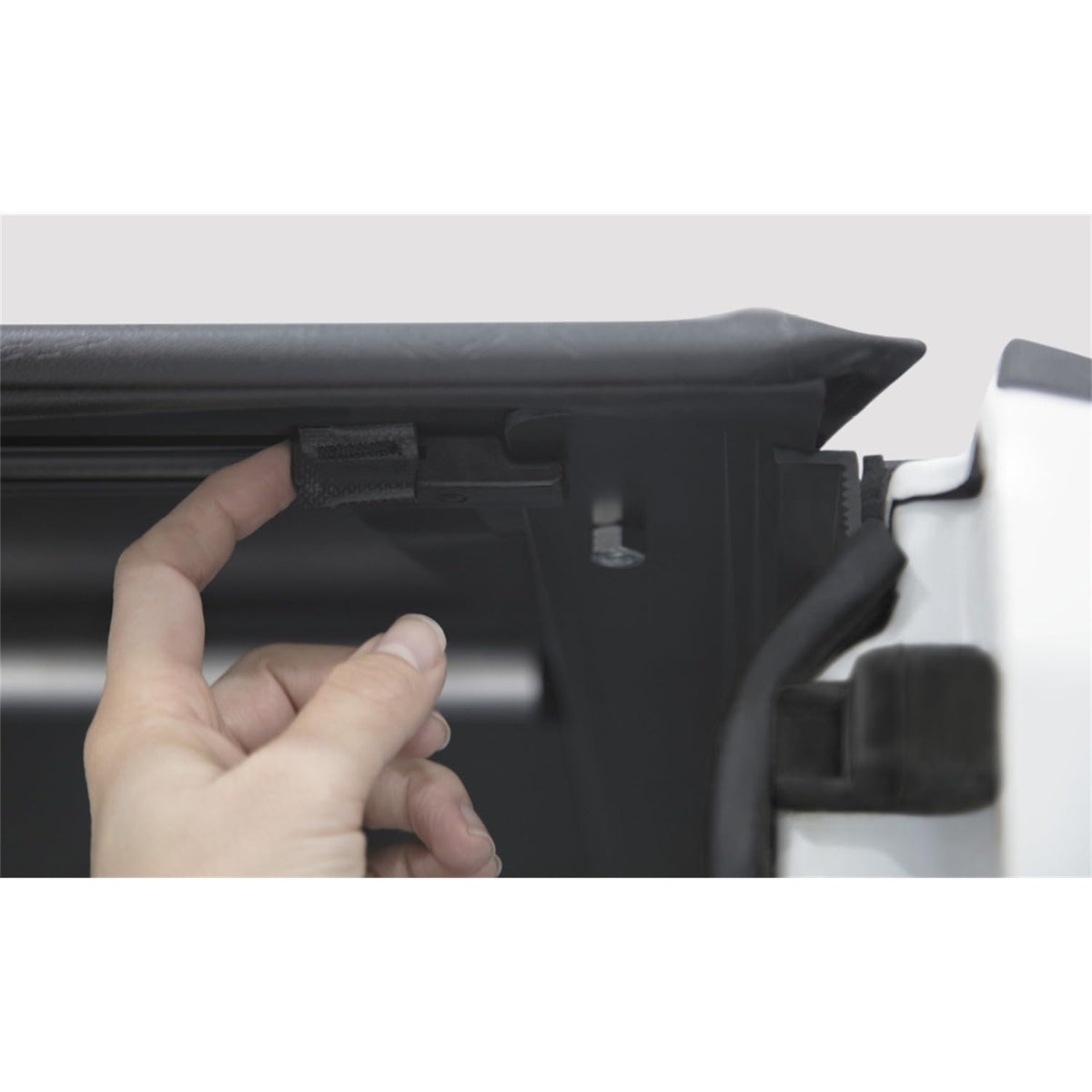 Access Covers 31379 Access 31379 Tonneau Cover