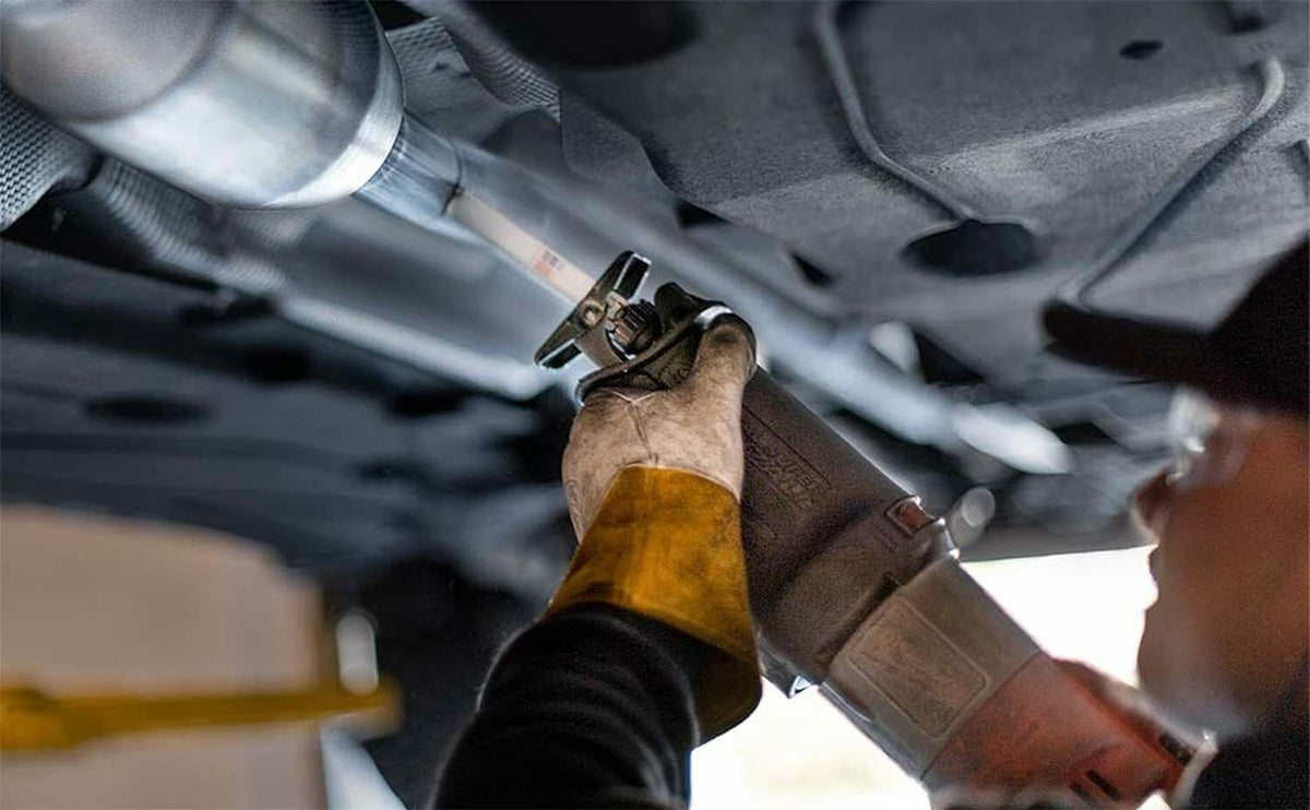 MAGNAFLOW 5631752 MagnaFlow Direct-Fit Catalytic Converter 5631752 (CARB Compliant)