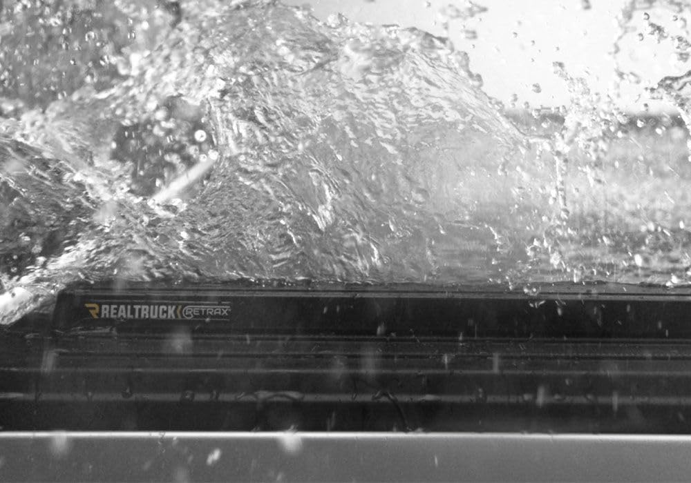 RETRAX T-80502 Retrax - T-80502 - Retrax T-80502 RetraxPRO XR Retractable Tonneau Cover Fits 17-26 Ridgeline