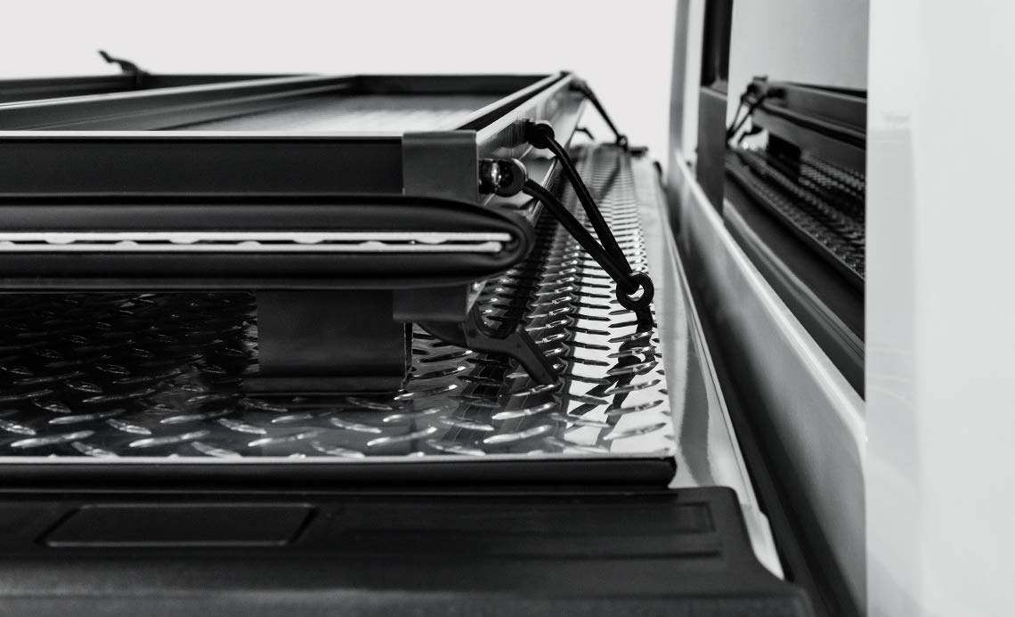 ACCESS B3030059 Access LOMAX Tri-Fold Cover 2022+ Nissan Frontier - 5ft Bed