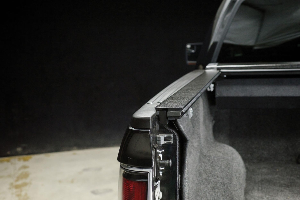 PACE EDWARDS SWD7833 Pace Edwards Switchblade Retractable Tonneau Cover for 2010-2026 Dodge Ram 2500/3500 6' 3" Bed