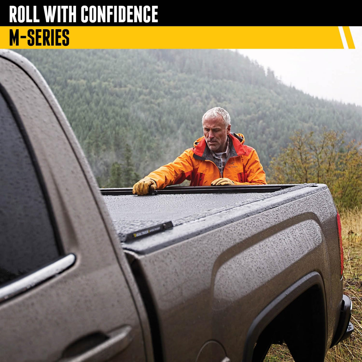 ROLL N LOCK LG152M Roll-N-Lock LG152M M-Series Tonneau Cover for Ford F-250 Super Duty-96.5 in,Black