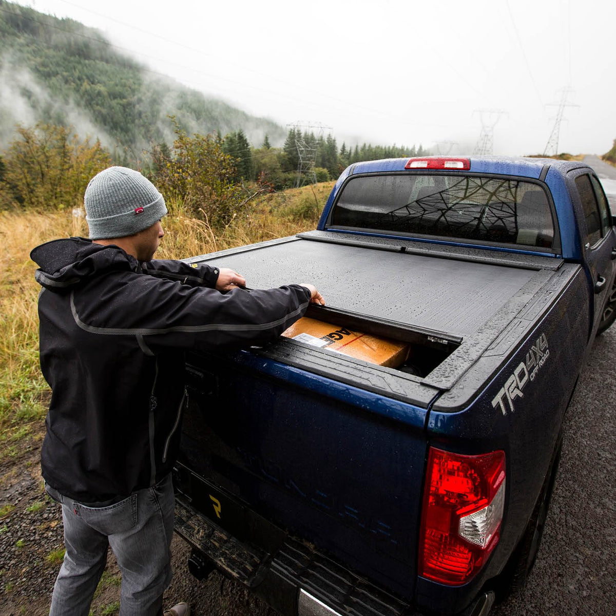 ROLL N LOCK LG880M Roll N Lock LG880M 2017 NISSAN TITAN 77' BED