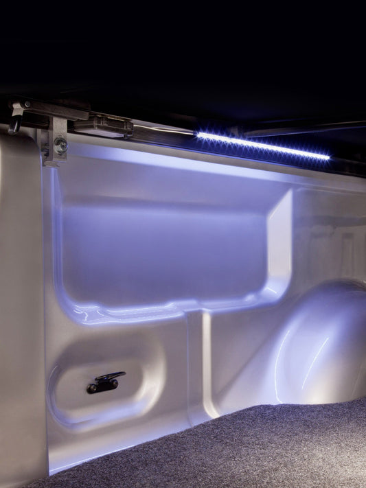 TRUXEDO 1704998 RealTruck TruXedo B-Light Battery Powered 18" | 1704998 | Truck Luggage - Battery Powered Truck Bed Lighting System 18"