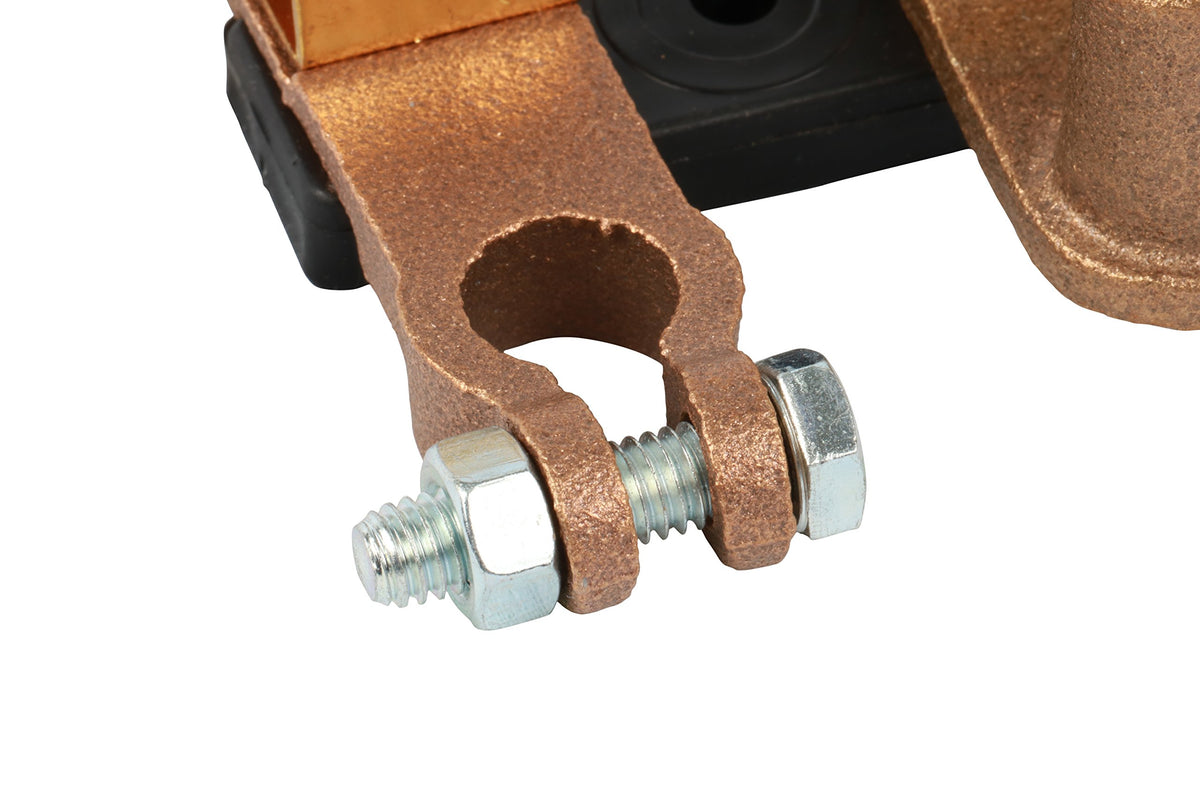 WIRTHCO 20138 Battery Doctor Top Post Battery Disconnect Switch, Knife-Blade Low Vertical, 5/8 Inch Post, 250/750 Amp at 12V, 3 x 4 x 2 Inches (20138)