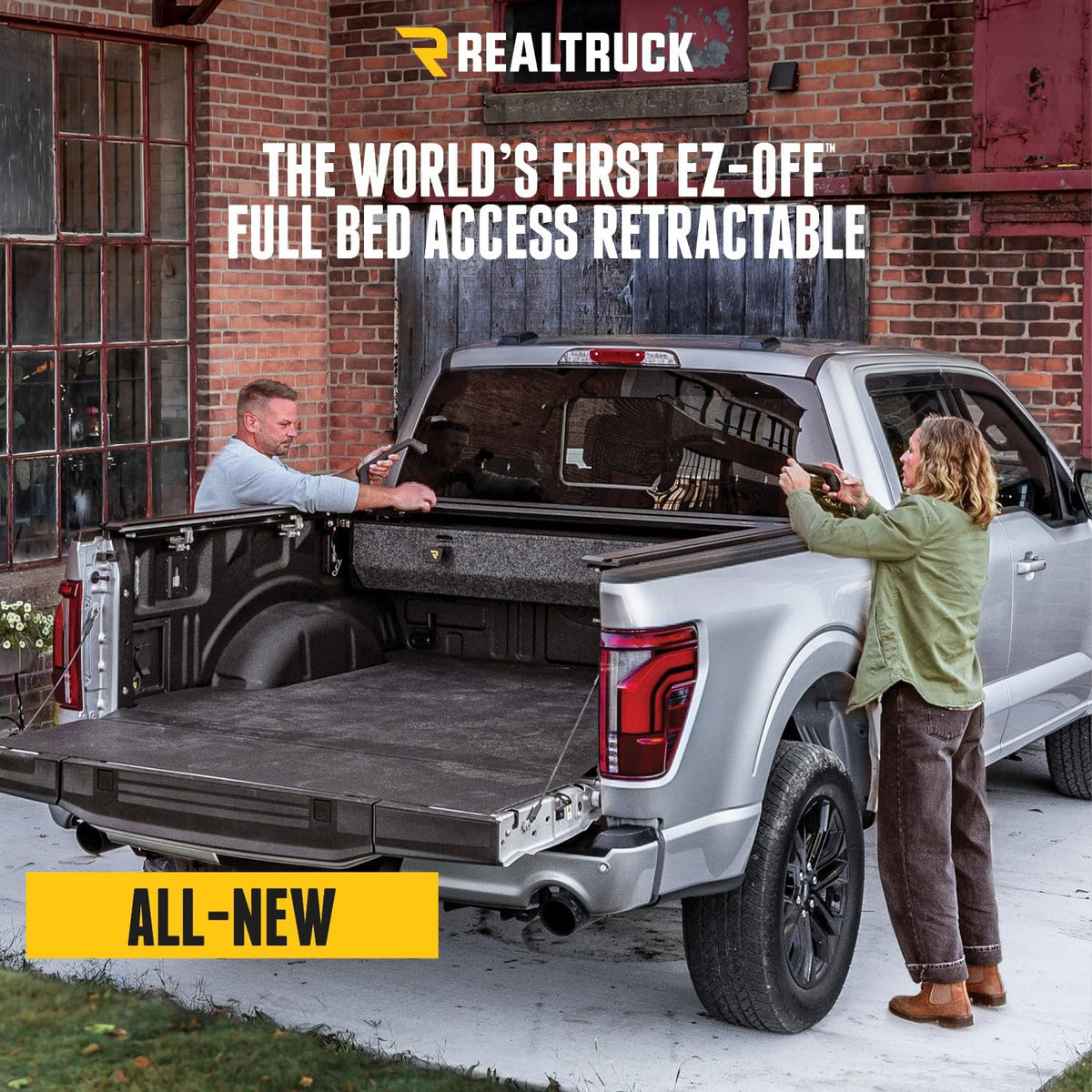 RETRAX R-T-80741 RealTruck RetraxPRO EZ-Off FRC-4000 Retractable Truck Bed Tonneau Cover | R-T-80741 | Fits 2004-2024 Nissan Titan Crew Cab 5' 5" Bed (68.4")