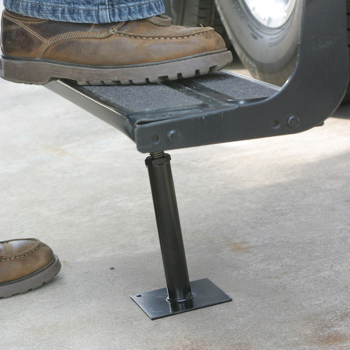 CAMCO 43691 Camco Camper/RV Save-A-Step Brace - Stabilizes RV Steps & Protects Camper Step from Sag and Wear - Features 1,000lb Load Rating & Adjusts from 7-5/8” to 14” - Crafted of Heavy-Gauge Steel (43691)