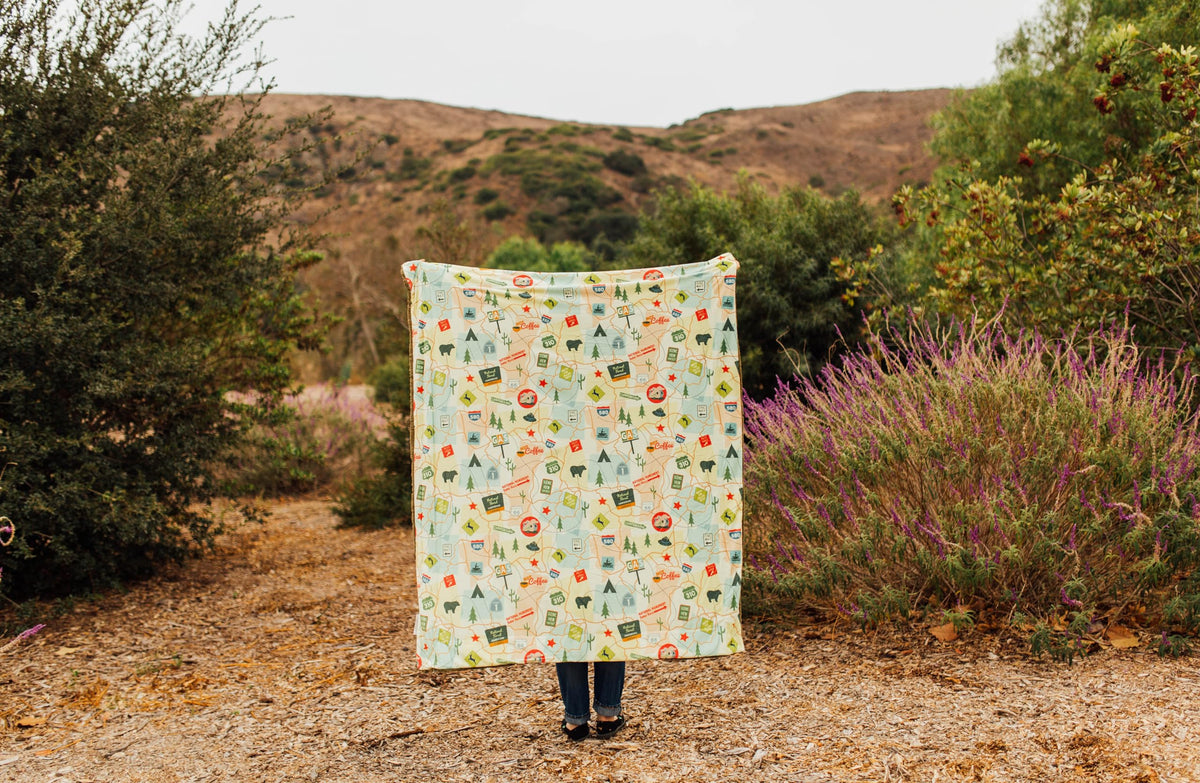 CAMP CASUAL CC-005TM Throw Blanket for Camping - Plush Reversible Camping Blanket for Indoor & Outdoor Settings - Machine Washable Soft Blanket - 100% Polyester Cozy Blanket with Retro-Inspired Patterns, Camp Casual