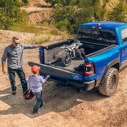 Retrax 30482 RealTruck Retrax Retrax IX Retractable Truck Bed Tonneau Cover – 30482 – Fits 2019 - 2025 Chevy/GMC Silverado/Sierra 6' 7" Bed (79.4")
