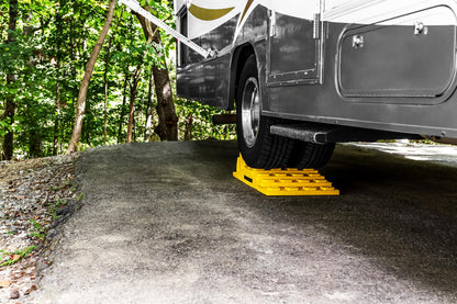 CAMCO 44515 Camco Fasten RV Leveling Blocks - Features Interlocking Design for Customizable Height - Carrying Handle Twists to Secure Blocks for RV Storage - 17” x 8.5” x 1”, Yellow, 10-Pack (21023)