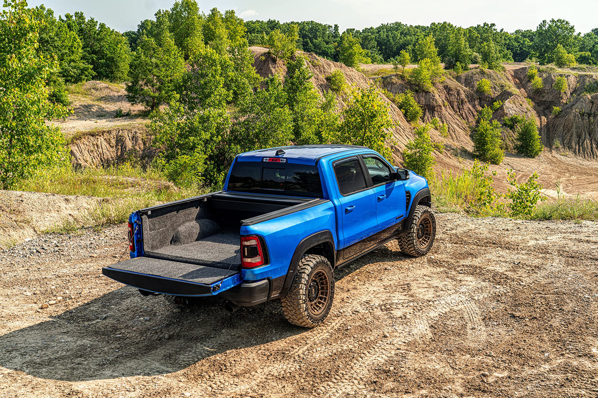 Retrax 30462 RealTruck Retrax Retrax IX Retractable Truck Bed Tonneau Cover – 30462 – Fits 2014 - 2018, 2019 Ltd/Lgcy Chevy/GMC Silverado/Sierra 6' 7" Bed (78.9")